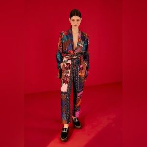 NWT Never Worn Farm Rio Flower Scarves Lenzing ecovero Viscose Kimono